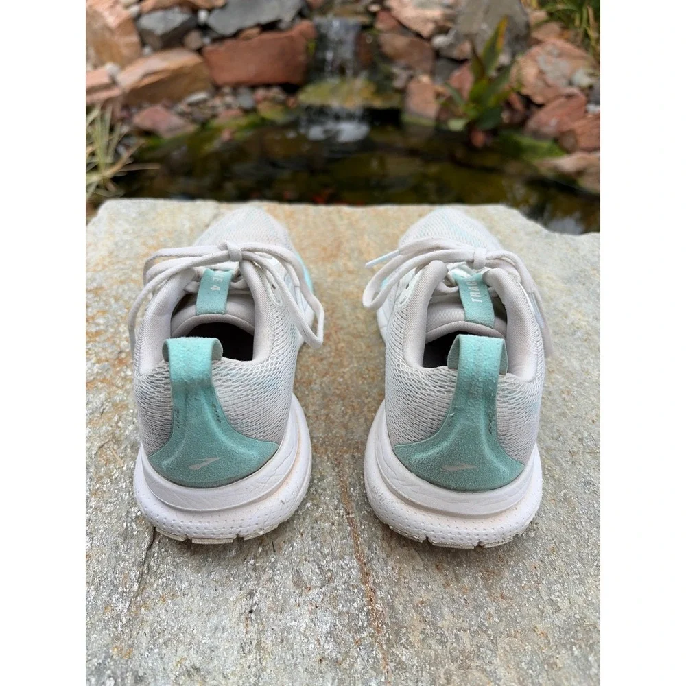 Brooks trace running